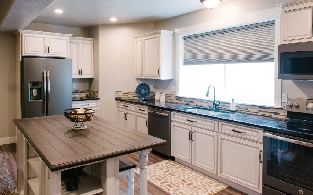 basement kitchen.